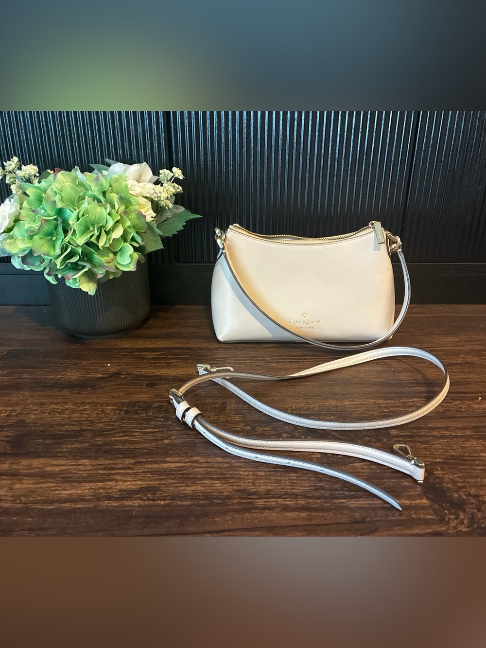 Kate Spade Light Beige Saffiano Shoulder Bag - Picture 5 of 13
